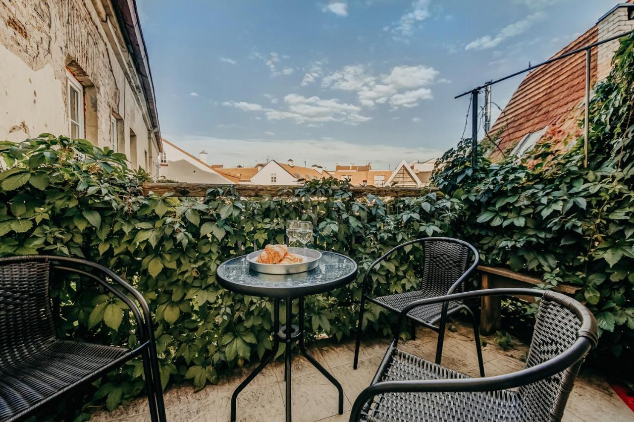 Spacious - 140 Square Meters Apartment, Vilnius City Centre Exterior photo