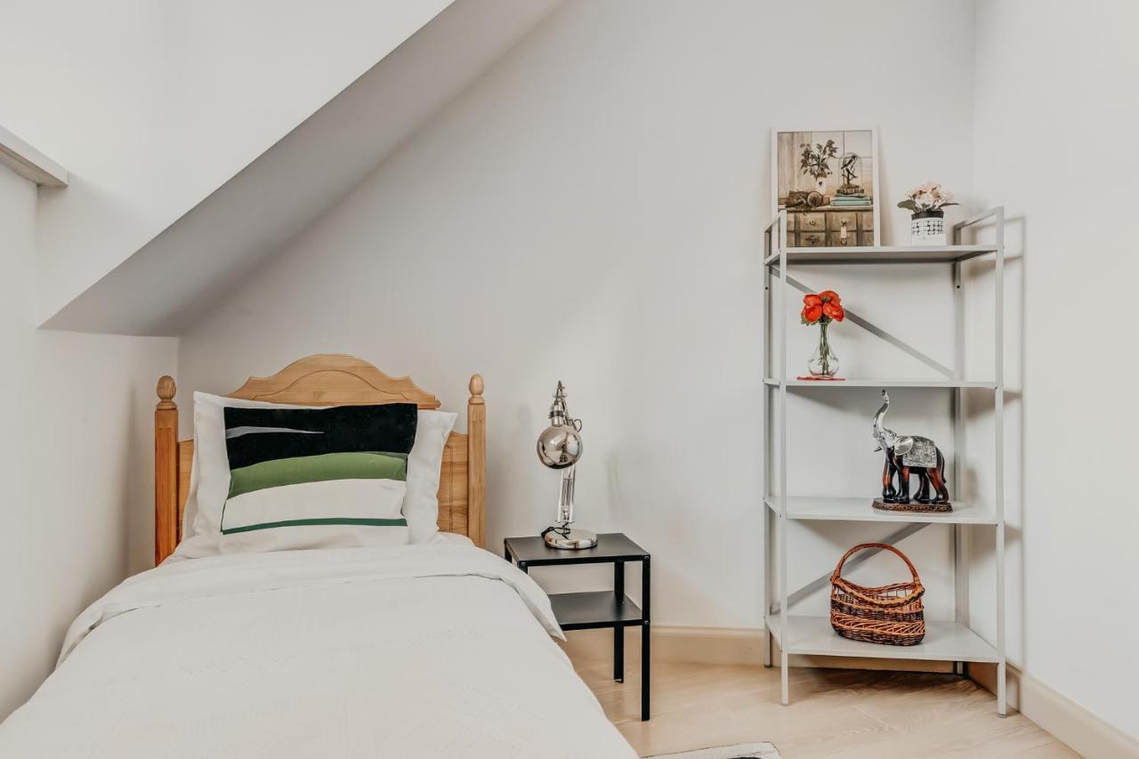 Spacious - 140 Square Meters Apartment, Vilnius City Centre Exterior photo